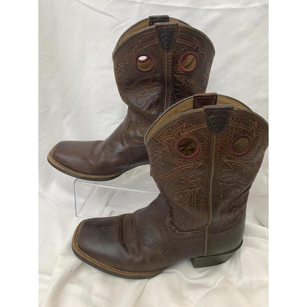 Ariat Kids Heritage Roughstock Cowboy square toes boots Size 4